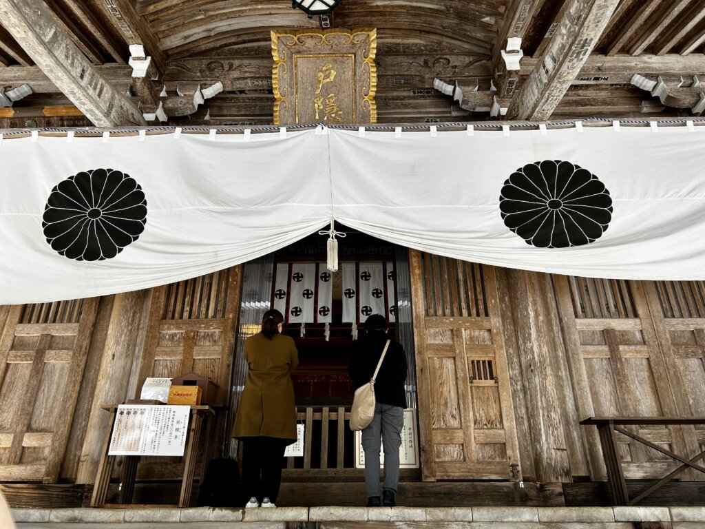 戶隱神社中社參拜